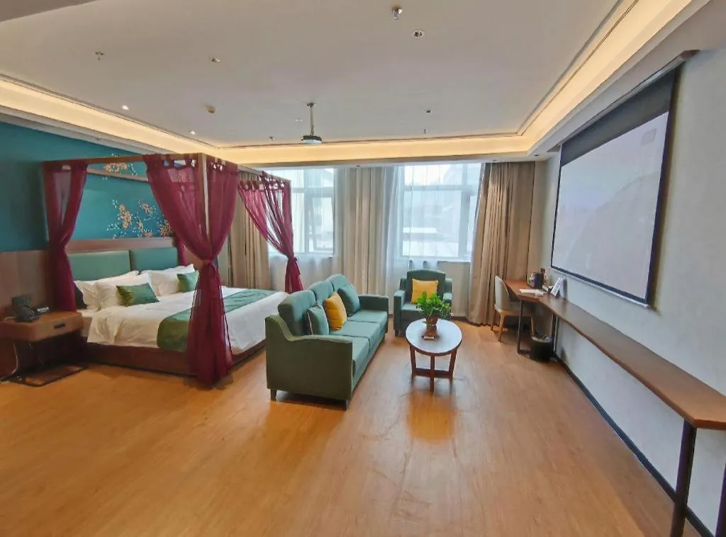 Green Tree Inn Henan Jiyuan Tiantan Road Xinyao Plaza 3*,